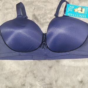 NWT Vanity Fair bra.  Navy blue.  Beauty Back. 42D